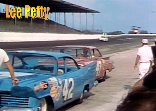 SCF1138-C #42 Lee Petty Plymouth