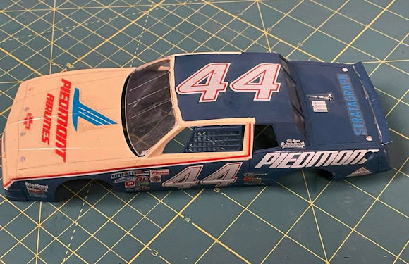 Built44Piedmont #44 Piedmont Airlines Chevy driven by Terry Labonte (1:25)