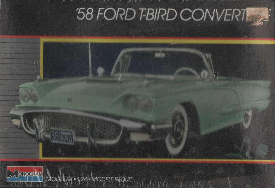 MON_2759 1958 Ford Thunderbird Convertible model kit (1:24)