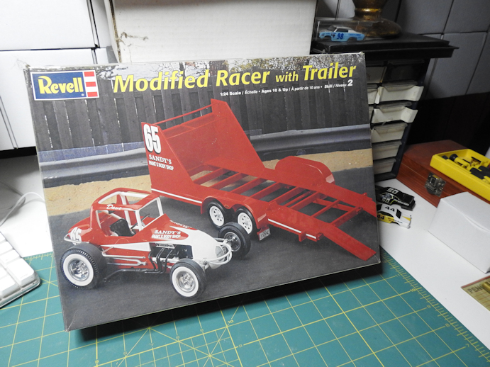 REV_85-4150 Modified Racer with Trailer  (1:24) (OB)