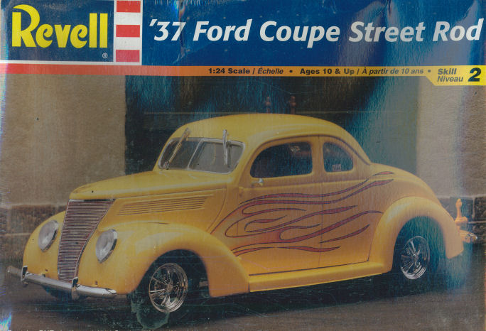 REV_85-2598 '37 Ford Coupe Street Rod (1:24)