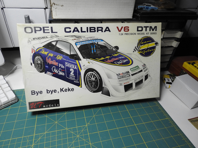 UT 24001 - Opel Calibra V6 DTM Touring (1:24 SEALED)