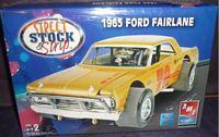 AMT_38619 1965 Ford Fairlane (1:25)