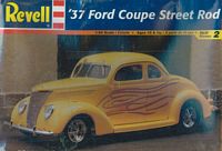 REV_85-2598 '37 Ford Coupe Street Rod (1:24)